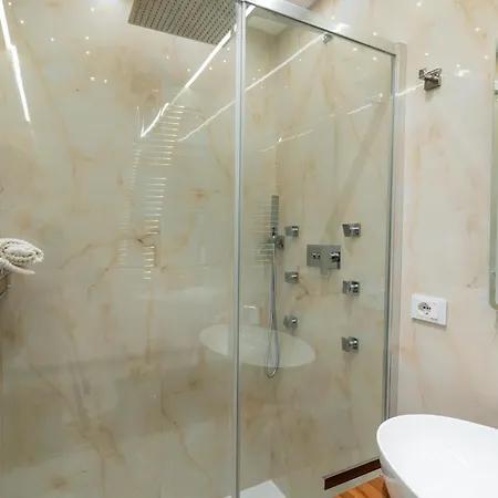 Paci Luxury * Rome